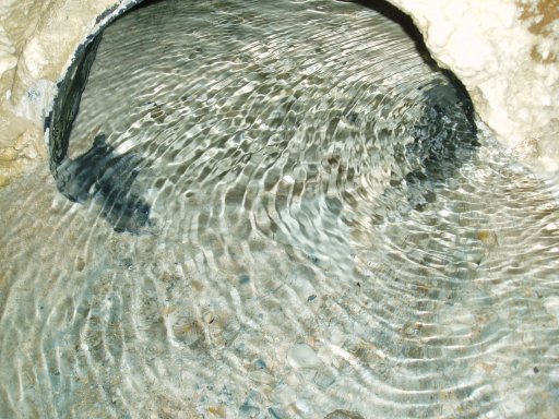 Photo venues d'eau en  tunnel